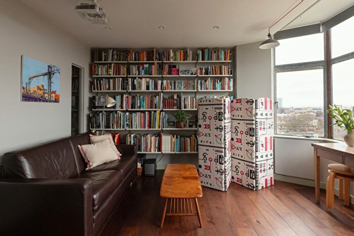 1 Bedroom Flat For Sale In Trinity Court, London, WC1X