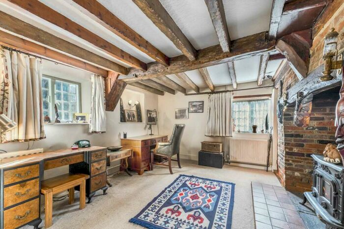 2 Bedroom Semi-Detached House To Rent In Old Dover Road, Canterbury, CT1