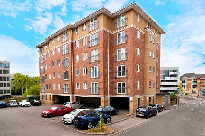 1 Bedroom Flat To Rent In Farnborough Road, Farnborough, Hampshire, GU14