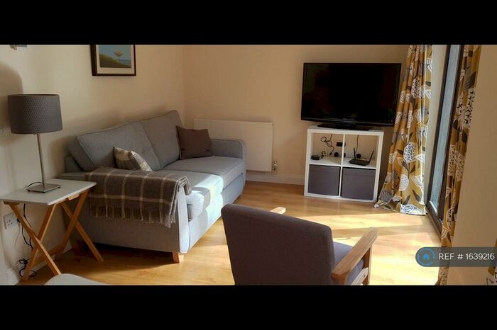 1 Bedroom Flat To Rent In Church Road, Arundel, BN18