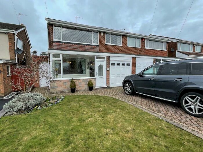 3 Bedroom Semi-Detached House To Rent In Hundred Arce Road, Sutton Coldfield, B74
