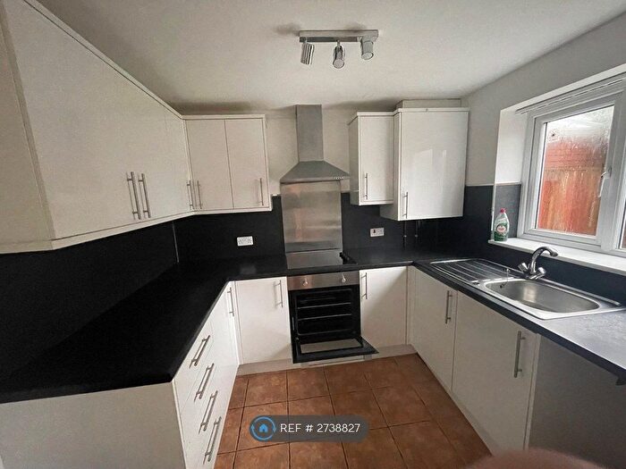 3 Bedroom Semi Detached House To Rent In Moorhead Gardens, Warton, Preston, PR4