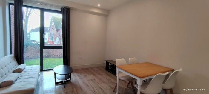 1 Bedroom Apartment To Rent In Nixey Close, Slough, Berkshire, SL1