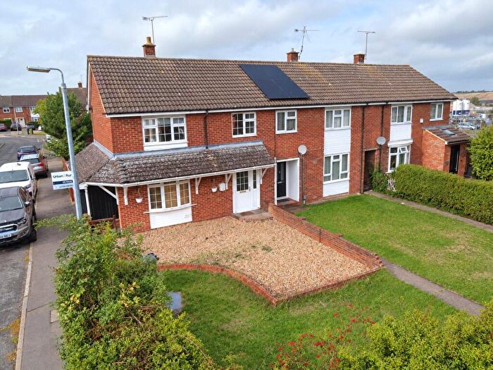 3 Bedroom End Of Terrace House For Sale In Grove Road, Houghton Regis, Dunstable, Bedfordshire, LU5