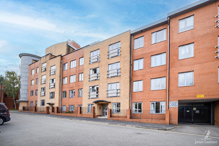 2 Bedroom Apartment For Sale In Broadwalk Apartments, Upper William Street, Birmingham City Centre, B1