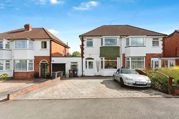 4 Bedroom Semi-Detached House For Sale In Goodway Road, Solihull, West Midlands, B92