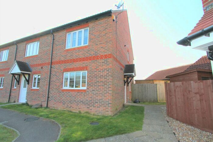2 Bedroom Terraced House To Rent In Ash Close, Littlehampton, BN17
