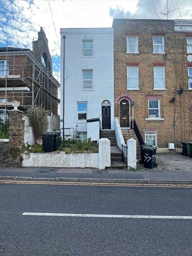 Studio To Rent In Parrock Street, Gravesend, DA12