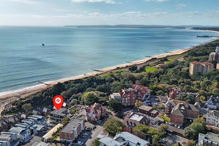 2 Bedroom Flat For Sale In Boscombe Spa, BH5