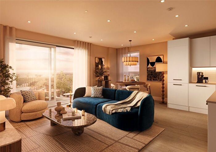 2 Bedroom Flat For Sale In Poplar House, One Waterside, Bath, BA2