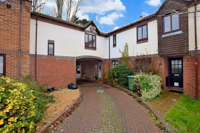 1 Bedroom Flat To Rent In Warren Way, Barnham, Bognor Regis, PO22