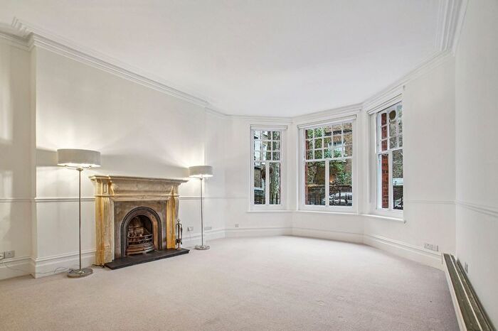 4 Bedroom Flat To Rent In Iverna Gardens, High Street Kensington, W8