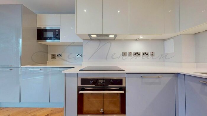 2 Bedroom Flat To Rent In Eastcote Avenue, Sudbury Hill, UB6