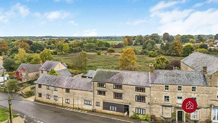 2 Bedroom Flat For Sale In East Street, Fritwell, OX27