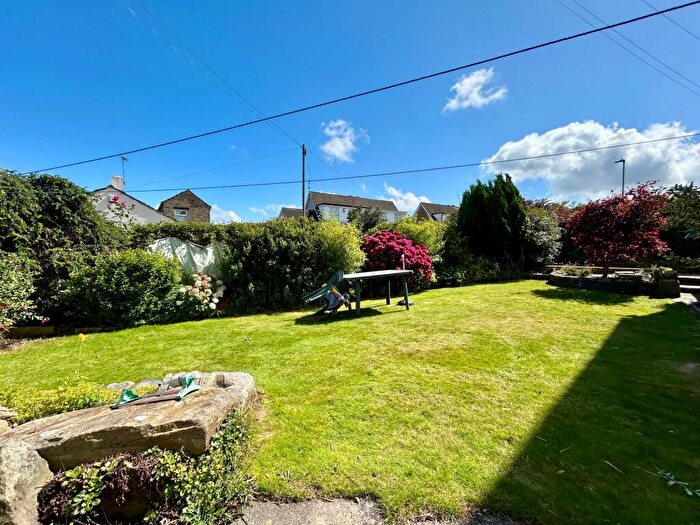 2 Bedroom End Of Terrace House For Sale In Poplar Grove, Bradford, BD7