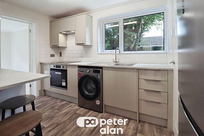 2 Bedroom Flat For Sale In Lee Court, Cardiff, CF14