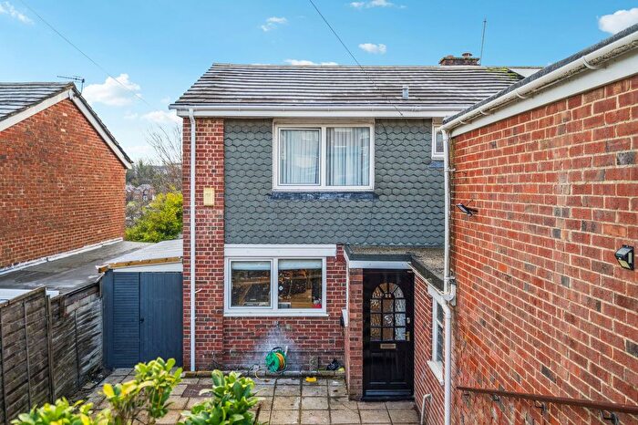 3 Bedroom Property For Sale In Longland Way, High Wycombe, HP12