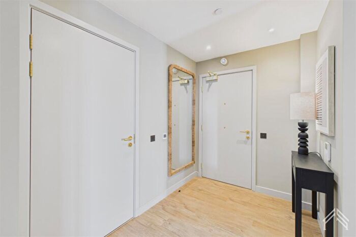 2 Bedroom Apartment To Rent In The Eades London, Selborne Road, E17