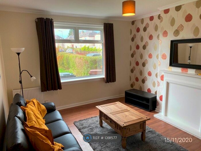 2 Bedroom Flat To Rent In Stenhouse Grove, Edinburgh, EH11