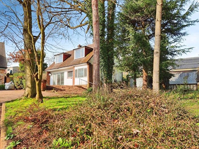 3 Bedroom Detached House For Sale In Great Lane, Clophill, Bedfordshire, MK45