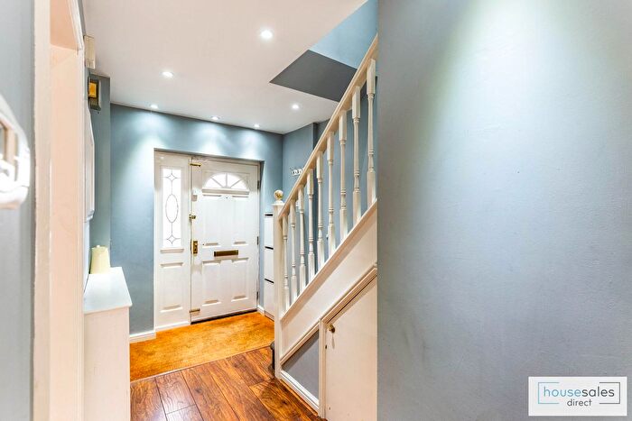 4 Bedroom Detached House For Sale In Thornbridge Close, Rushden, NN10