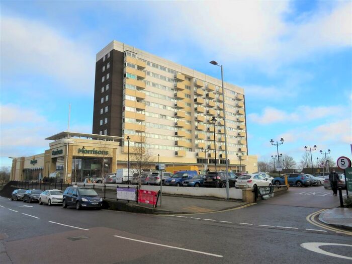 1 Bedroom Apartment To Rent In Burford Street, Hoddesdon, EN11