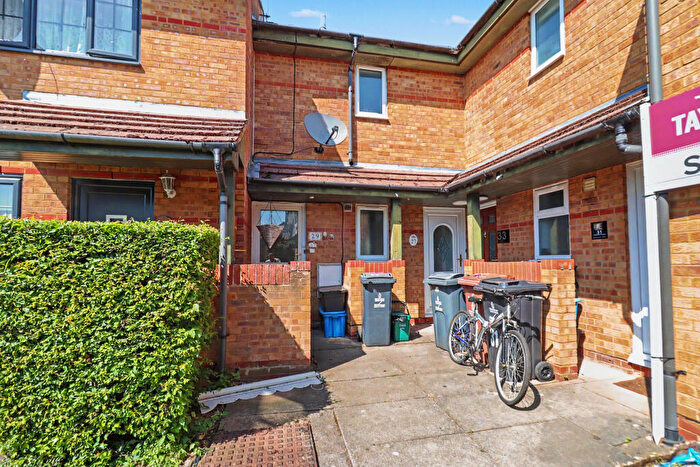 1 Bedroom Maisonette For Sale In Bradman Way, Stevenage, Hertfordshire, SG1