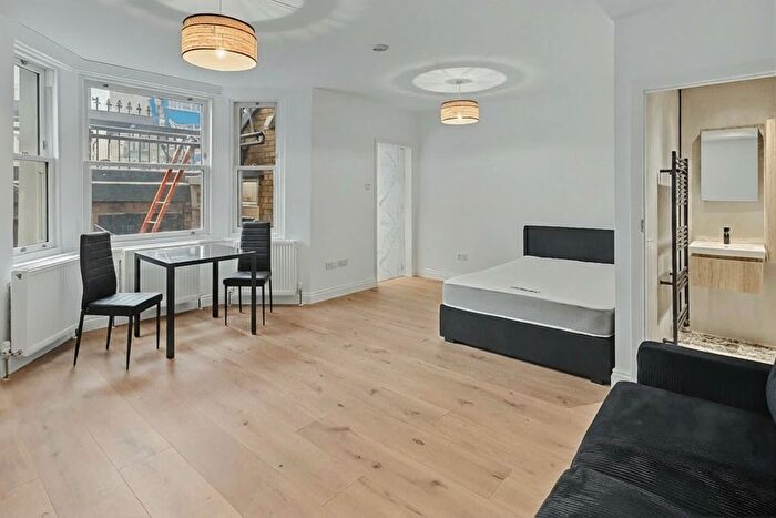 Studio To Rent In Warwick Road, Earl's Court, SW5