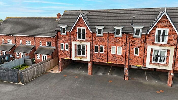 2 Bedroom Flat For Sale In Reaseheath Way, Henhull, CW5