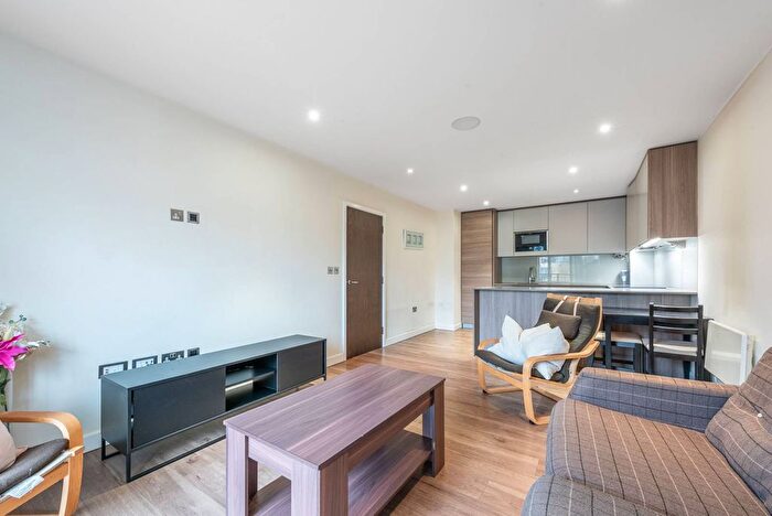 2 Bedroom Flat For Sale In Aerodrome Road, Colindale, London, NW9