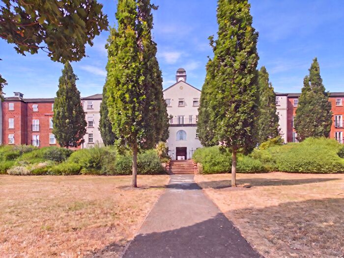 2 Bedroom Flat For Sale In Duckery Wood Walk, Great Barr, B43