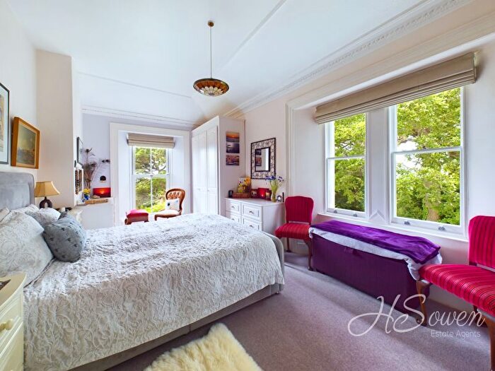 2 Bedroom Flat For Sale In Middle Lincombe Road, Torquay, TQ1