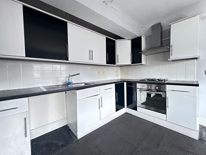 1 Bedroom Flat To Rent In Gubbins Lane, Romford, RM3