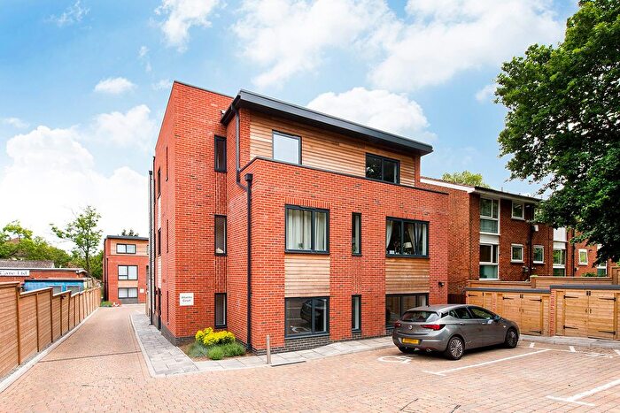 1 Bedroom Flat To Rent In Brunswick Park Road, London, N11