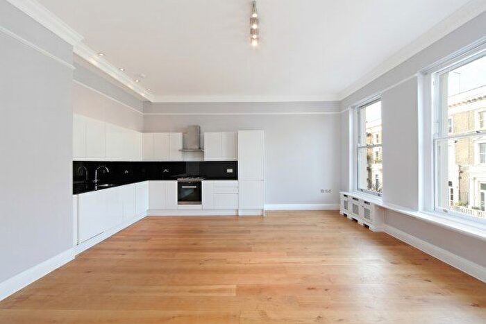 2 Bedroom Flat To Rent In Earl's Court Square, London, SW5