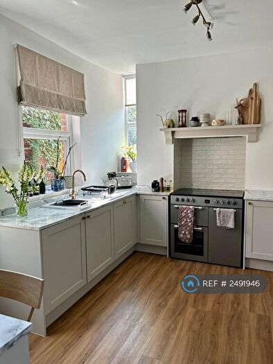 2 Bedroom Semi-Detached House To Rent In Hyde Road, Stockport, SK6