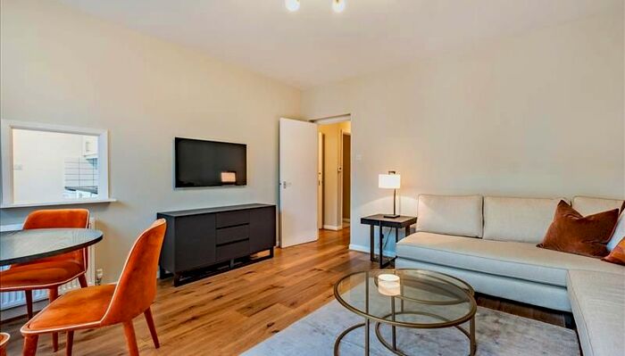 2 Bedroom Flat To Rent In Fulham Road, London, SW3