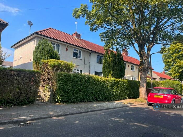 3 Bedroom Semi-Detached House To Rent In Tennyson Road, Colne, BB8