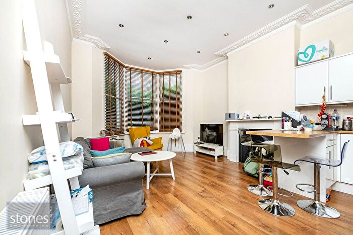 2 Bedroom Property To Rent In Hemstal Road, London, NW6