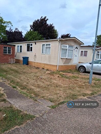 2 Bedroom Mobile Home To Rent In Caravan Site, Gamston, Nottingham, NG2