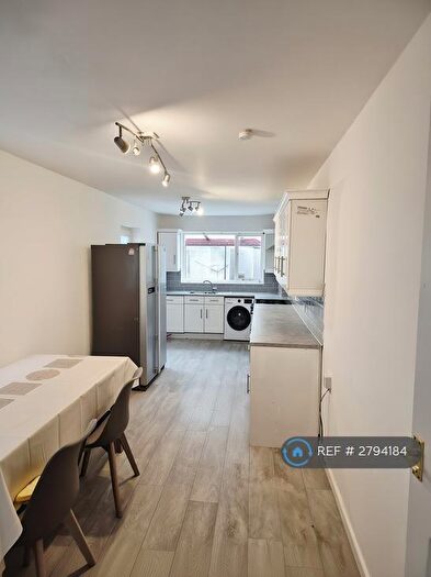 4 Bedroom Terraced House To Rent In Emsworth Road, Portsmouth, PO2