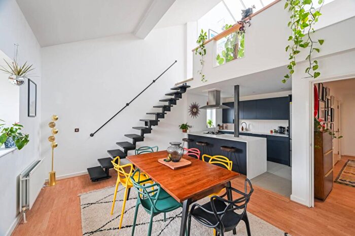 2 Bedroom Flat For Sale In Menai Place, Bow, London, E3