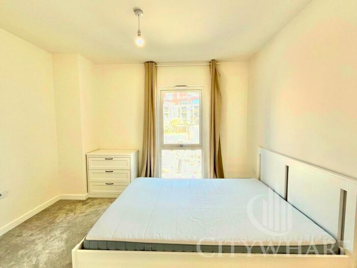 2 Bedroom Flat To Rent In Kingcup Apartments, Harewood Avenue, London, NW7