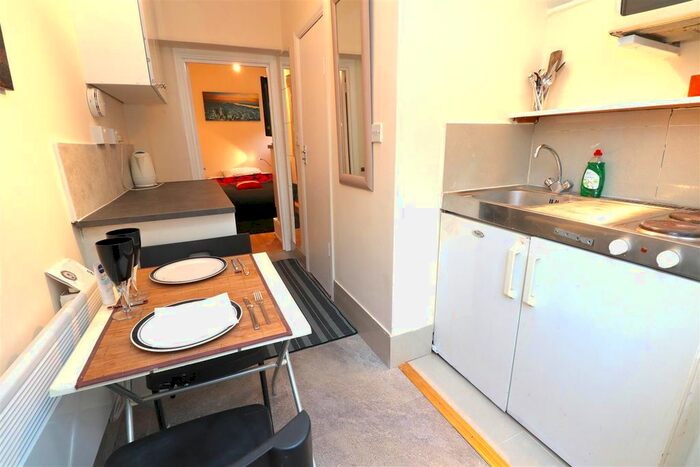 Studio To Rent In Beechcroft Avenue, London, NW11