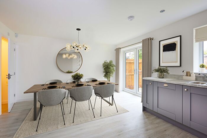 4 Bedroom Semi-Detached House For Sale In Fern Lodge, Ashton-Under-Lyne, OL6