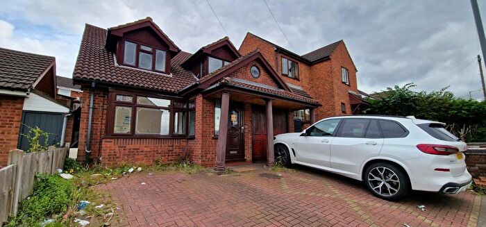 5 Bedroom Detached House To Rent In Walsall Road, Darlaston, Wednesbury, WS10