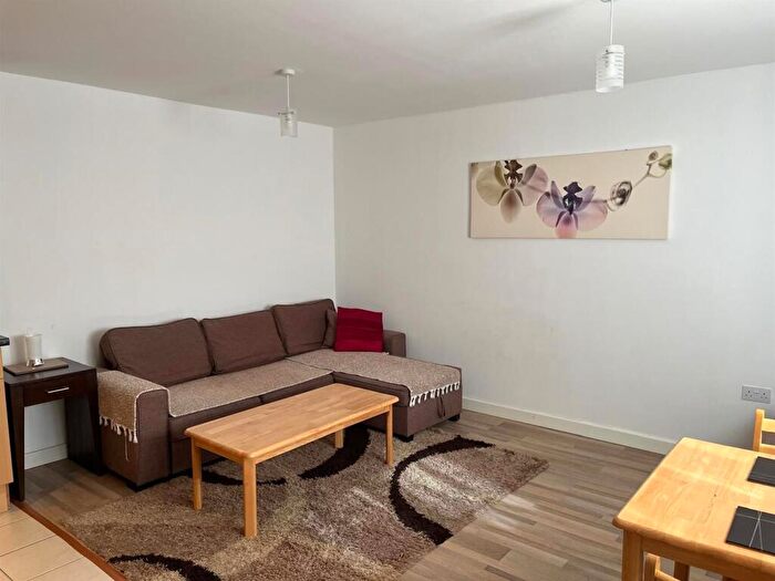1 Bedroom Terraced Bungalow To Rent In Western Road, Mitcham, CR4