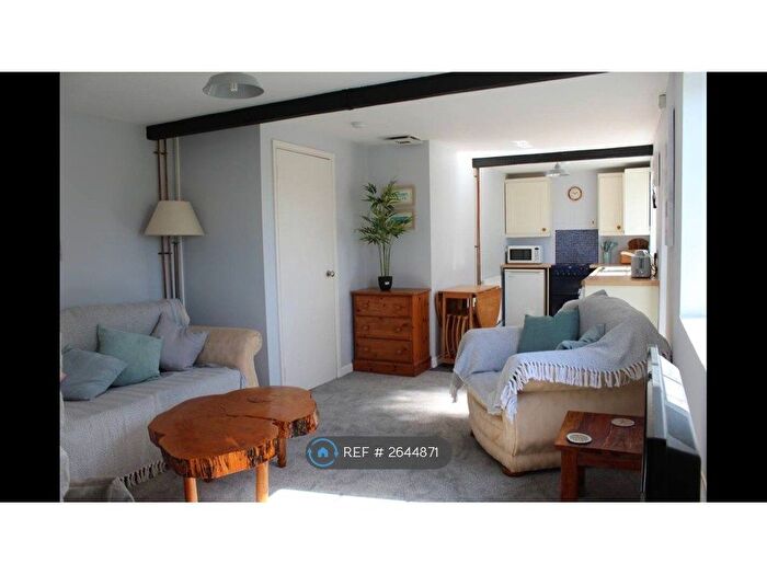 2 Bedroom Bungalow To Rent In Chenies Cottage, Newquay, TR8