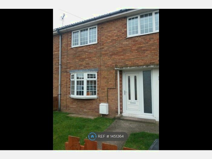 3 Bedroom Terraced House To Rent In Haynes Gardens, Thorne, Doncaster, DN8