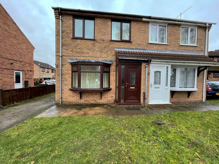 3 Bedroom Semi-Detached House To Rent In Elsham Close, Lincoln, LN6